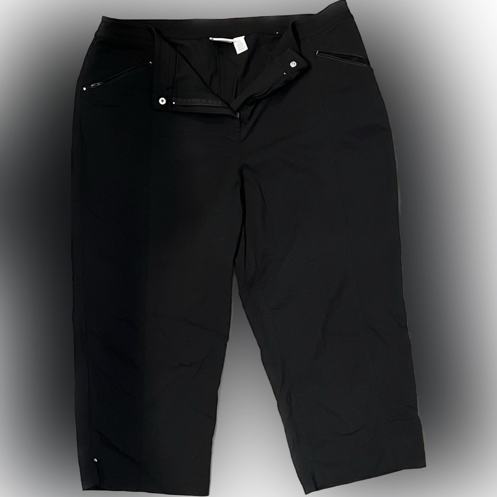Chicos Cropped Weekender Black Pant, chicos size 2, regular size 12